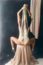 Load image into Gallery viewer, Dördül (Quadrate)