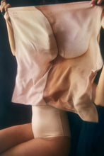 Load image into Gallery viewer, Aux Guérillères